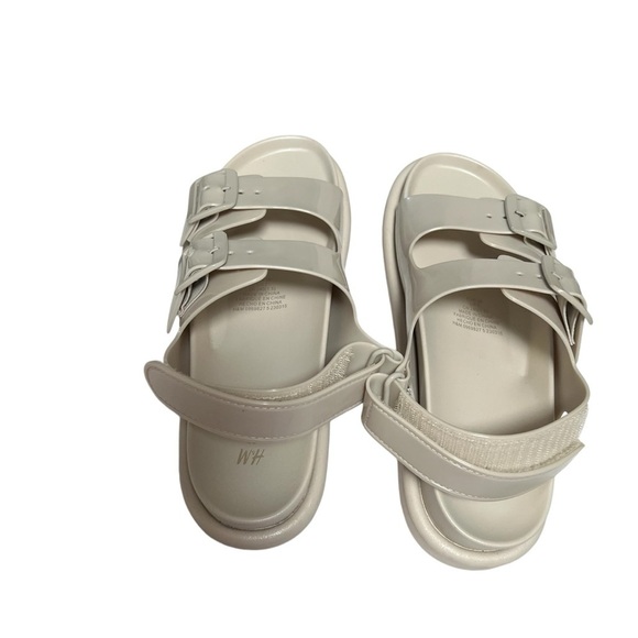 CUSHIONAIRE Women's 38 7.5 Feather cloud recovery slide sandals with +Comfort - Picture 7 of 8